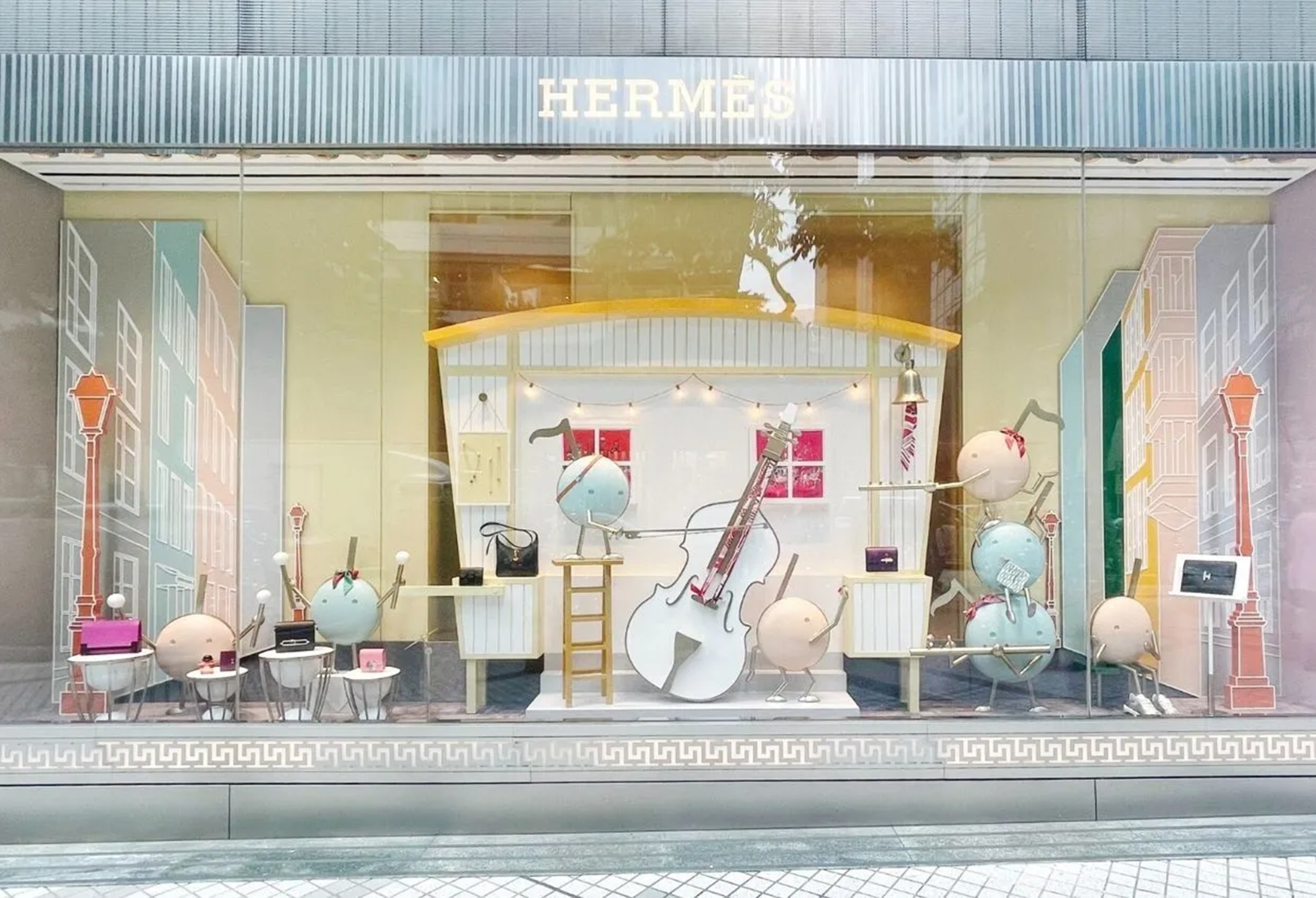 Window Retail Display - Image 5
